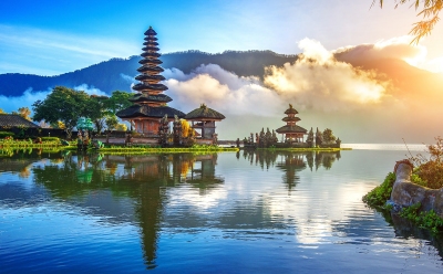 Pura Ulun Danu Bratan Tempel Bali (tawatchai1990 / stock.adobe.com)  lizenziertes Stockfoto 
Infos zur Lizenz unter 'Bildquellennachweis'